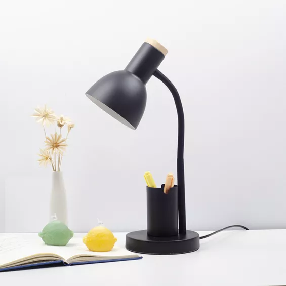 Lampes de bureau flexible d'inspiration nordique