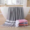 Serviette de bain en coton turc douce à motif à la mode avec pompon 