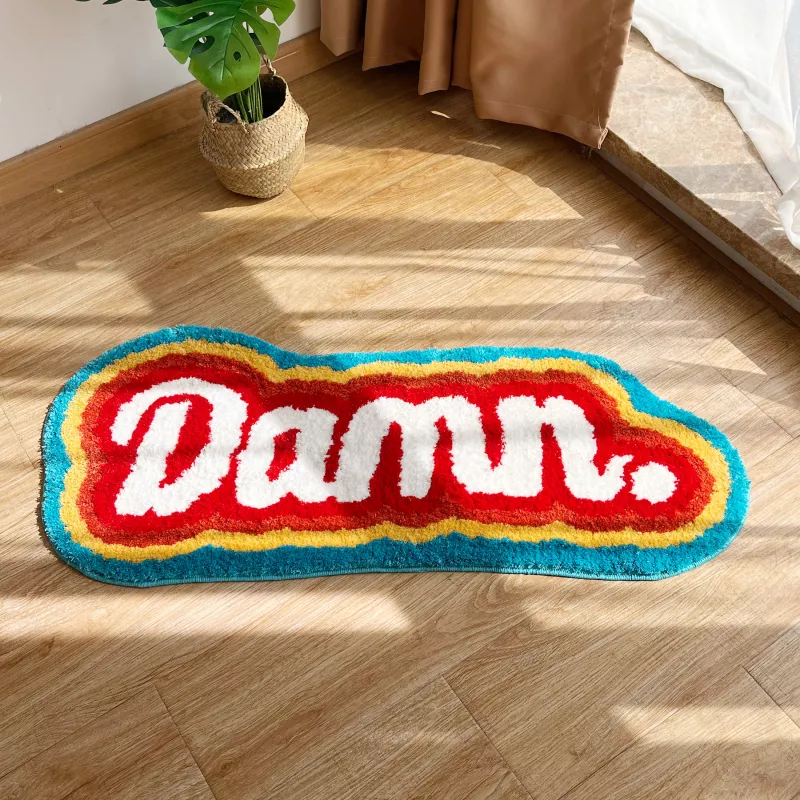 Tapis de chambre nordique au design arc en ciel avec des éléments en lettres