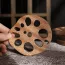 Dessous de verre créatif en bois de santal