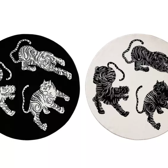 Tapis de chambre luxueux noir et blanc à motif tigre 