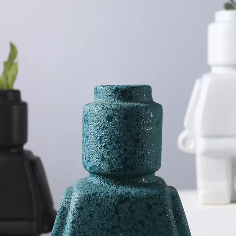 Vases en résine de style robot lego