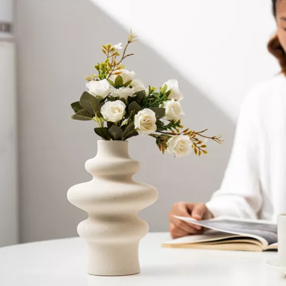 Vase en céramique design scandinave minimaliste