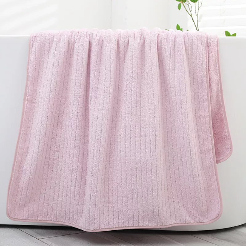 Serviette de bain tissée en velours de coton moelleux 